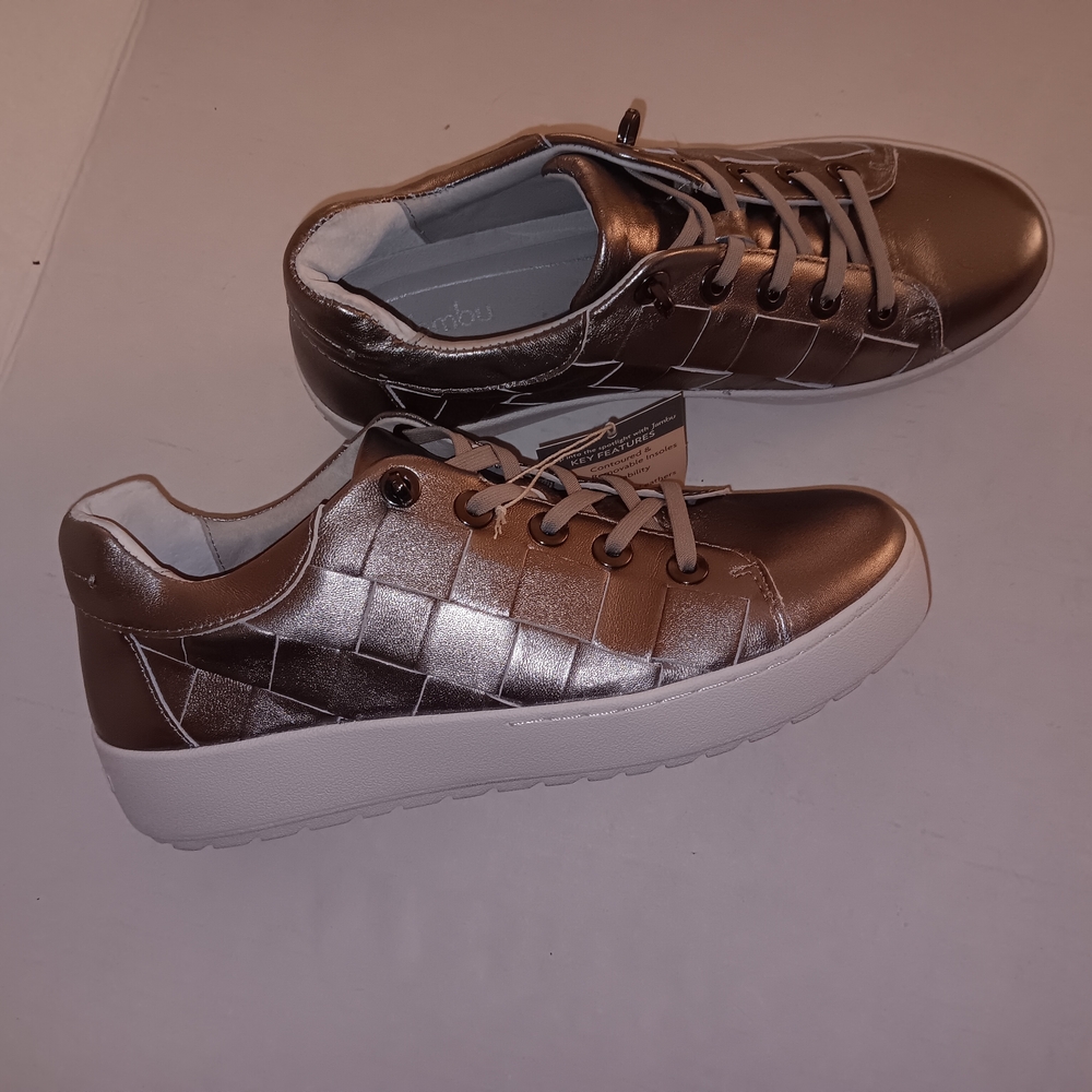 Jambu Shiny Silver Lace-Up Leather Sneakers Sz 8M NWOT - Picture 2 of 10